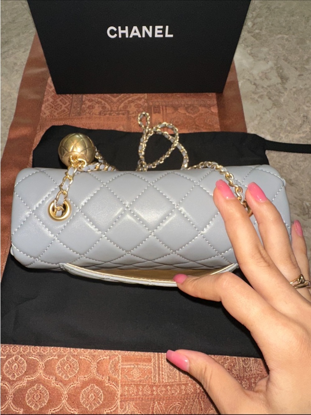 Pearl crush mini lambskin Leather Flap Bag in Light Gray with Gold Hardware - Picture 3 of 8